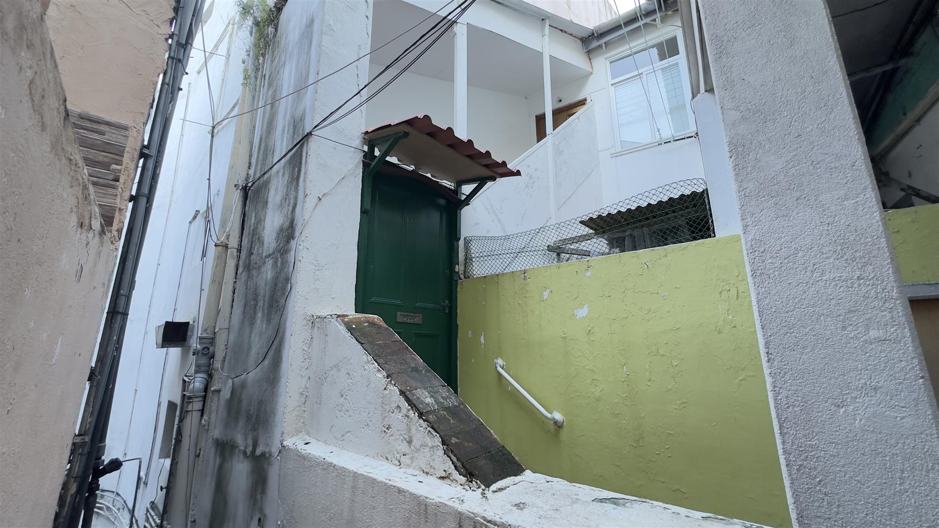 Image of House - 14 Bedrooms - 1 Bathrooms for Sale in Town Area-Gibraltar, Image 7